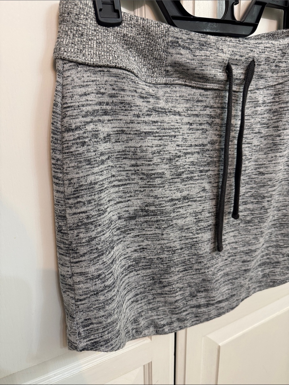 Athleta Heather Gray Marled Knit Drawstring Skirt size S. - Picture 4 of 6